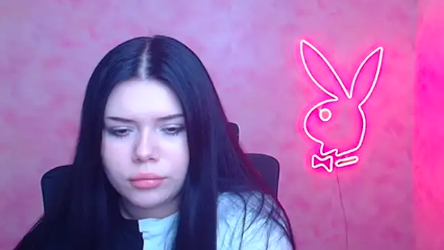 Snapshot of Mona_Esty chatting on 12/17/25, 06:36 Mona Esty online show from 12/17/25, 06:36