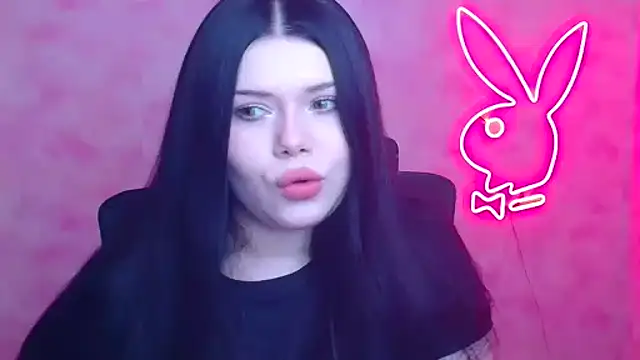 Snapshot of Mona_Esty chatting on 12/18/25, 06:25 Mona Esty online show from 12/18/25, 06:25