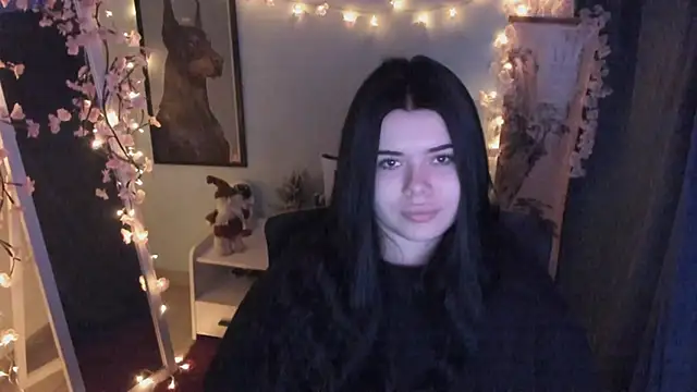 Mona Esty online show from 02/02/26, 07:51