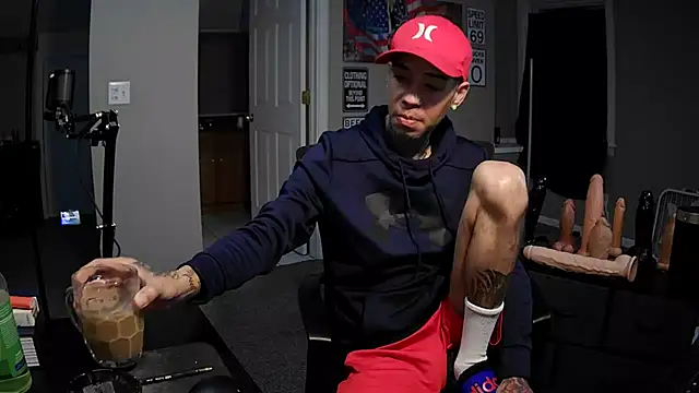 Snapshot of Michigan9000 chatting on 10/30/25, 11:55 Michigan9000 online show from 10/30/25, 11:55