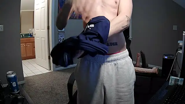 Snapshot of Michigan9000 chatting on 11/24/25, 02:55 Michigan9000 online show from 11/24/25, 02:55