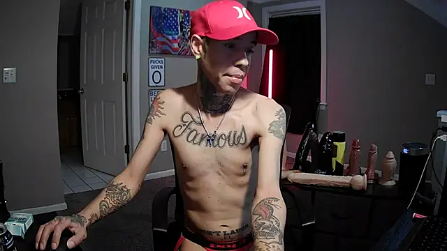 Snapshot of Michigan9000 chatting on 11/28/25, 03:09 Michigan9000 online show from 11/28/25, 03:09