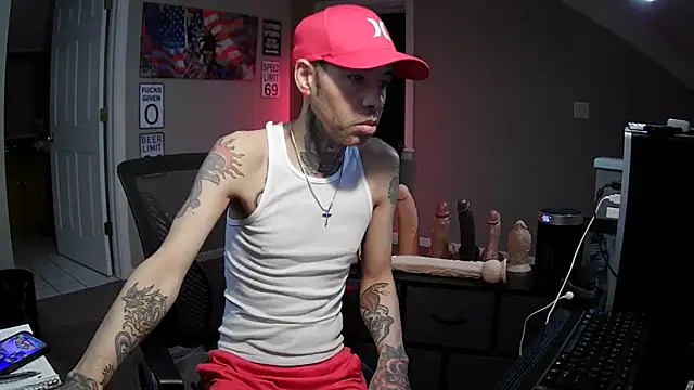 Snapshot of Michigan9000 chatting on 12/01/25, 12:15 Michigan9000 online show from 12/01/25, 12:15