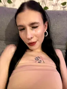 Kisa-Lisa  online show from 10/31/25, 08:21