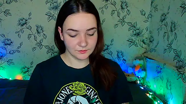 OliviaMontgommery online show from 05/20/26, 09:37