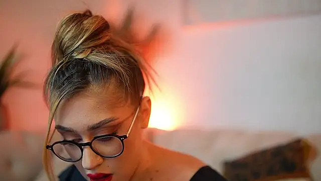 AileenKiss online show from 12/02/25, 08:04