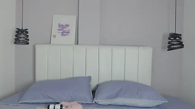  Mariana02  online show from 10/02/25, 08:27