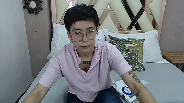 Snapshot of Teddy_Jacobs chatting on 10/07/25, 07:44 Teddy Jacobs online show from 10/07/25, 07:44