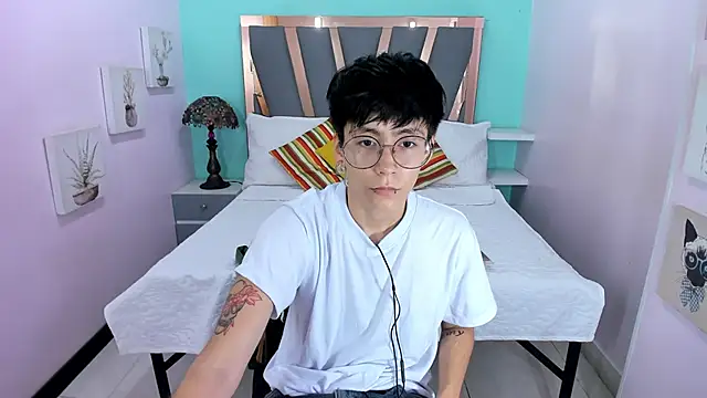 Snapshot of Teddy_Jacobs chatting on 10/08/25, 09:12 Teddy Jacobs online show from 10/08/25, 09:12