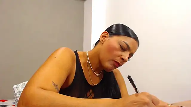 Snapshot of SamyBigTitis chatting on 10/08/25, 12:19 SamyBigTitis online show from 10/08/25, 12:19