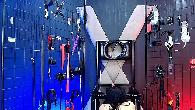 MrKiara Queen BDSM  online show from 10/15/25, 01:00