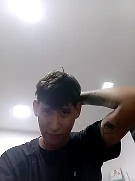 Snapshot of Luisneljc chatting on 02/25/26, 04:49 Luisneljc online show from 02/25/26, 04:49