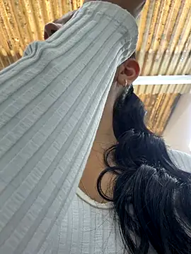 catalina garciaa online show from 11/30/25, 01:37