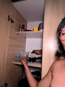 Qadeshoficial online show from 10/26/25, 09:42