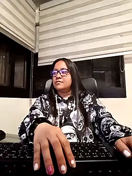 Xander Taylor  online show from 10/09/25, 06:11