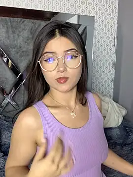 KyliePink  online show from 10/27/25, 04:33