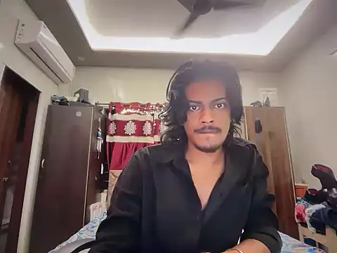 Snapshot of Ujjwallkumar0069 chatting on 06/15/26, 04:42 Ujjwallkumar0069 online show from 06/15/26, 04:42