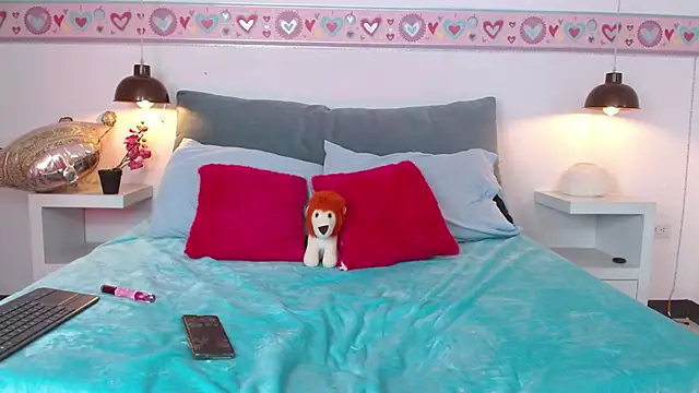 Suzy1  online show from 02/03/26, 07:30