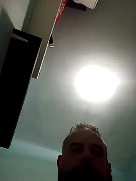 kikecastella online show from 10/21/25, 02:12