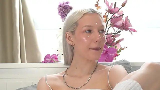 RanyThomson online show from 01/14/26, 10:21