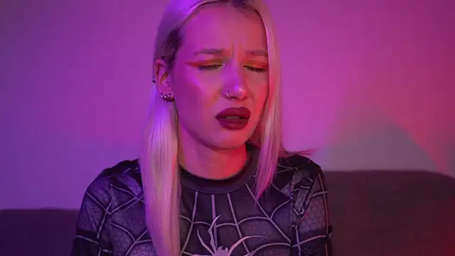 Snapshot of RanyThomson chatting on 03/31/26, 02:17 RanyThomson online show from 03/31/26, 02:17