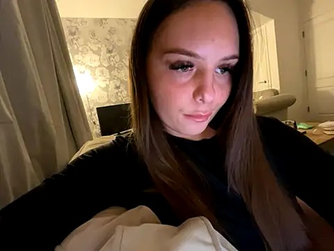 Snapshot of EllaStarrxxx chatting on 10/05/25, 10:51 EllaStarrxxx online show from 10/05/25, 10:51