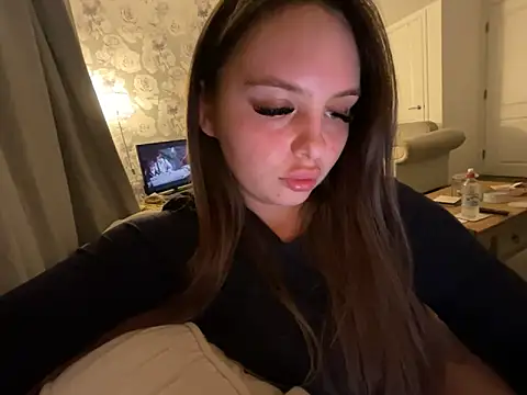 Snapshot of EllaStarrxxx chatting on 10/28/25, 10:56 EllaStarrxxx online show from 10/28/25, 10:56