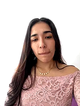 Snapshot of SabrinaEvanss_ chatting on 10/13/25, 02:17 SabrinaEvanss online show from 10/13/25, 02:17