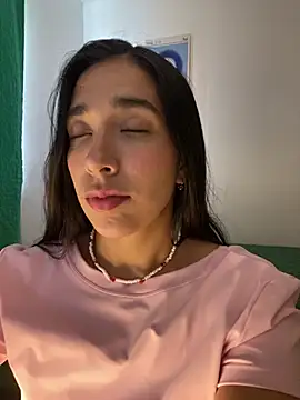 Snapshot of SabrinaEvanss_ chatting on 03/19/26, 08:57 SabrinaEvanss online show from 03/19/26, 08:57