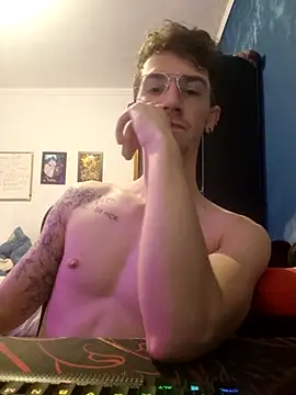 SweetGoodBoy22 online show from 10/04/25, 06:17