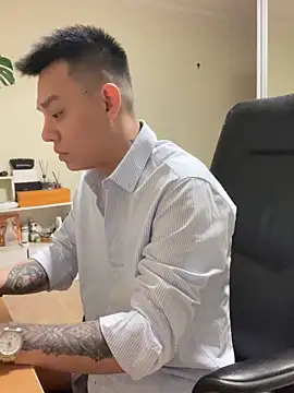 latava online show from 11/08/25, 03:23