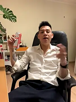 latava online show from 11/10/25, 04:28