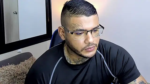 Snapshot of MICHELL_ARTHUS_ chatting on 10/11/25, 03:17 MICHELL ARTHUS online show from 10/11/25, 03:17