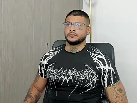 Snapshot of MICHELL_ARTHUS_ chatting on 03/16/26, 06:56 MICHELL ARTHUS online show from 03/16/26, 06:56