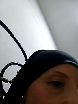 Snapshot of Aafsha_ chatting on 03/29/26, 10:48 Aafsha online show from 03/29/26, 10:48