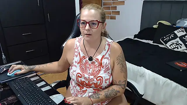 Snapshot of perlagoloza05 chatting on 07/07/26, 03:20 perlagoloza05 online show from 07/07/26, 03:20