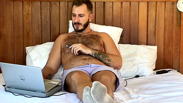 Snapshot of mrmaxiy chatting on 06/15/26, 07:32 mrmaxiy online show from 06/15/26, 07:32