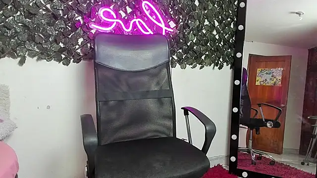 Snapshot of Samanta_Ortiz chatting on 11/27/25, 07:16 Samanta Ortiz online show from 11/27/25, 07:16