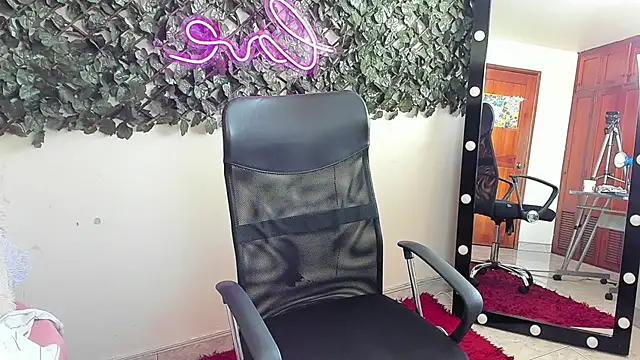 Snapshot of Samanta_Ortiz chatting on 12/01/25, 07:19 Samanta Ortiz online show from 12/01/25, 07:19