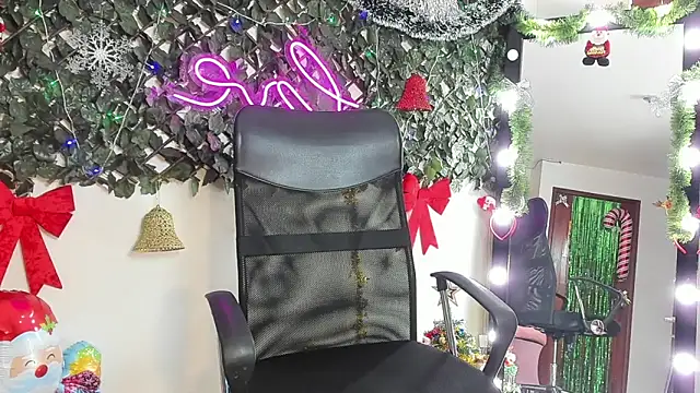 Snapshot of Samanta_Ortiz chatting on 12/19/25, 07:21 Samanta Ortiz online show from 12/19/25, 07:21