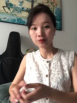 Snapshot of Mile-m chatting on 06/02/26, 07:32 Mile-m online show from 06/02/26, 07:32