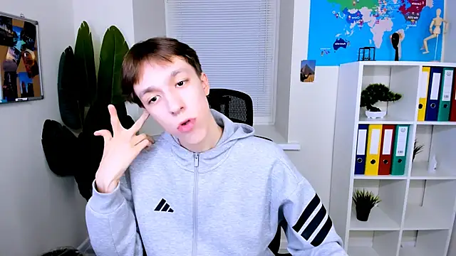 MarkBranston online show from 12/05/25, 03:41