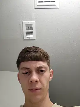 Snapshot of Gabrielr214090 chatting on 04/20/26, 05:43 Gabrielr214090 online show from 04/20/26, 05:43