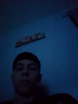 Snapshot of Gabrielr214090 chatting on 04/22/26, 06:49 Gabrielr214090 online show from 04/22/26, 06:49