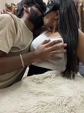 Snapshot of vickyandtania chatting on 04/02/26, 07:33 vickyandtania online show from 04/02/26, 07:33