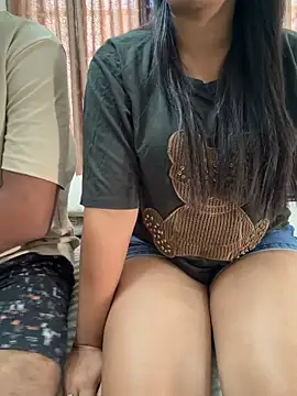 Snapshot of vickyandtania chatting on 04/06/26, 07:20 vickyandtania online show from 04/06/26, 07:20