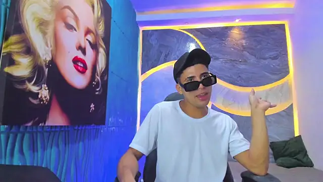 Play boys Hot2 online show from 10/27/25, 01:15