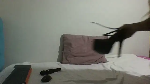 Snapshot of idil_kraliceidi chatting on 11/11/25, 05:57 idil kraliceidi online show from 11/11/25, 05:57