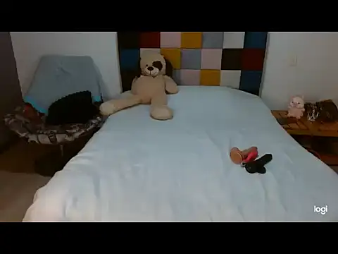 Miavelvett- online show from 10/04/25, 07:39