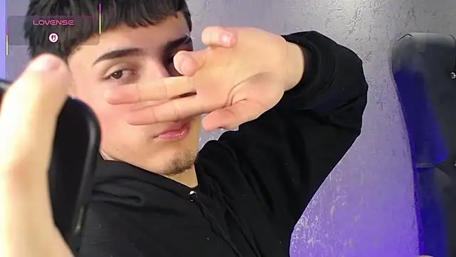 MateoMitchell online show from 12/01/25, 03:44